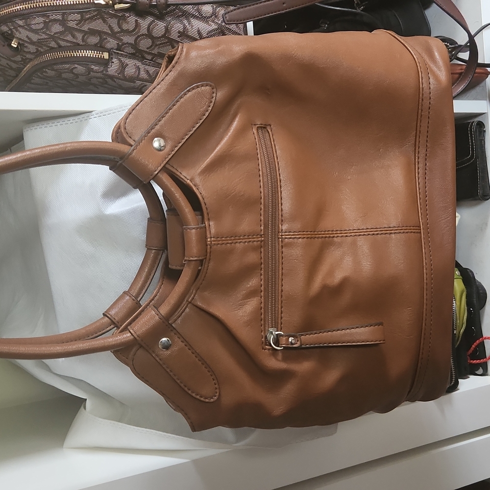 Relic Handbag and Wallet - Picture 4 of 6